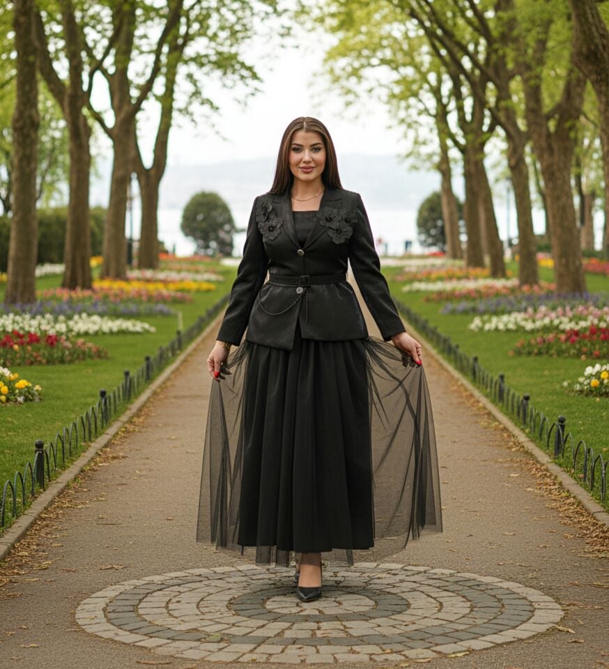 Doğaner Women | Kemer ve Çiçek Broş Detaylı, Etekli Kadın Takım Elbise (4377)